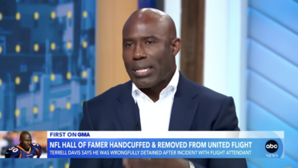 Terrell Davis details moment he was handcuffed on flight
